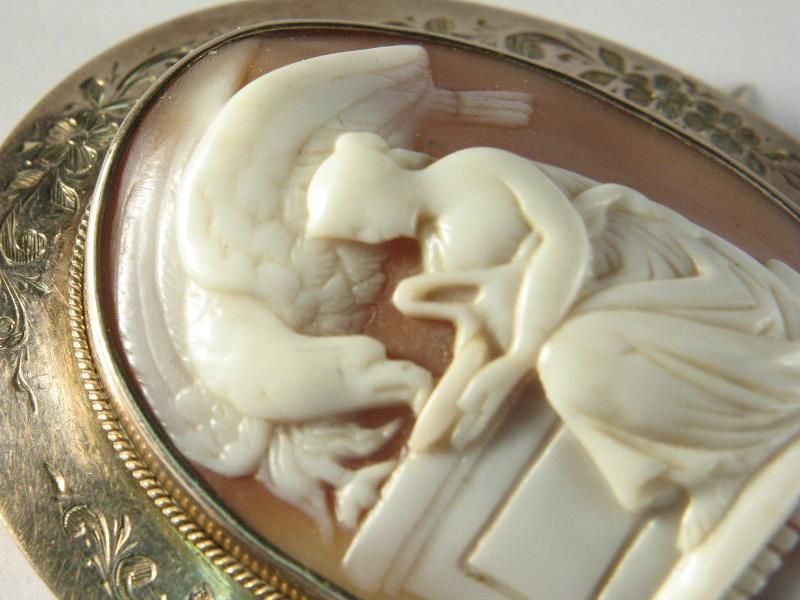   ANTIQUE 9K GOLD CARVED NATURAL SHELL CAMEO BROOCH PIN HEBE ZEUS c1870