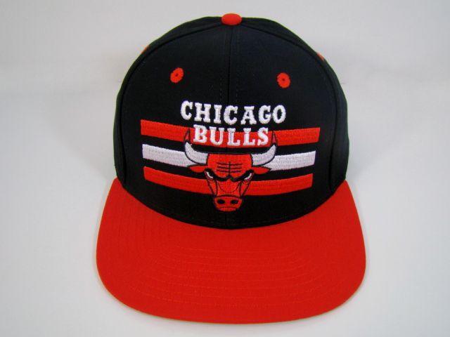CHICAGO BULLS SNAPBACK HAT BLACK BILLBOARD LOGO JORDAN NBA  